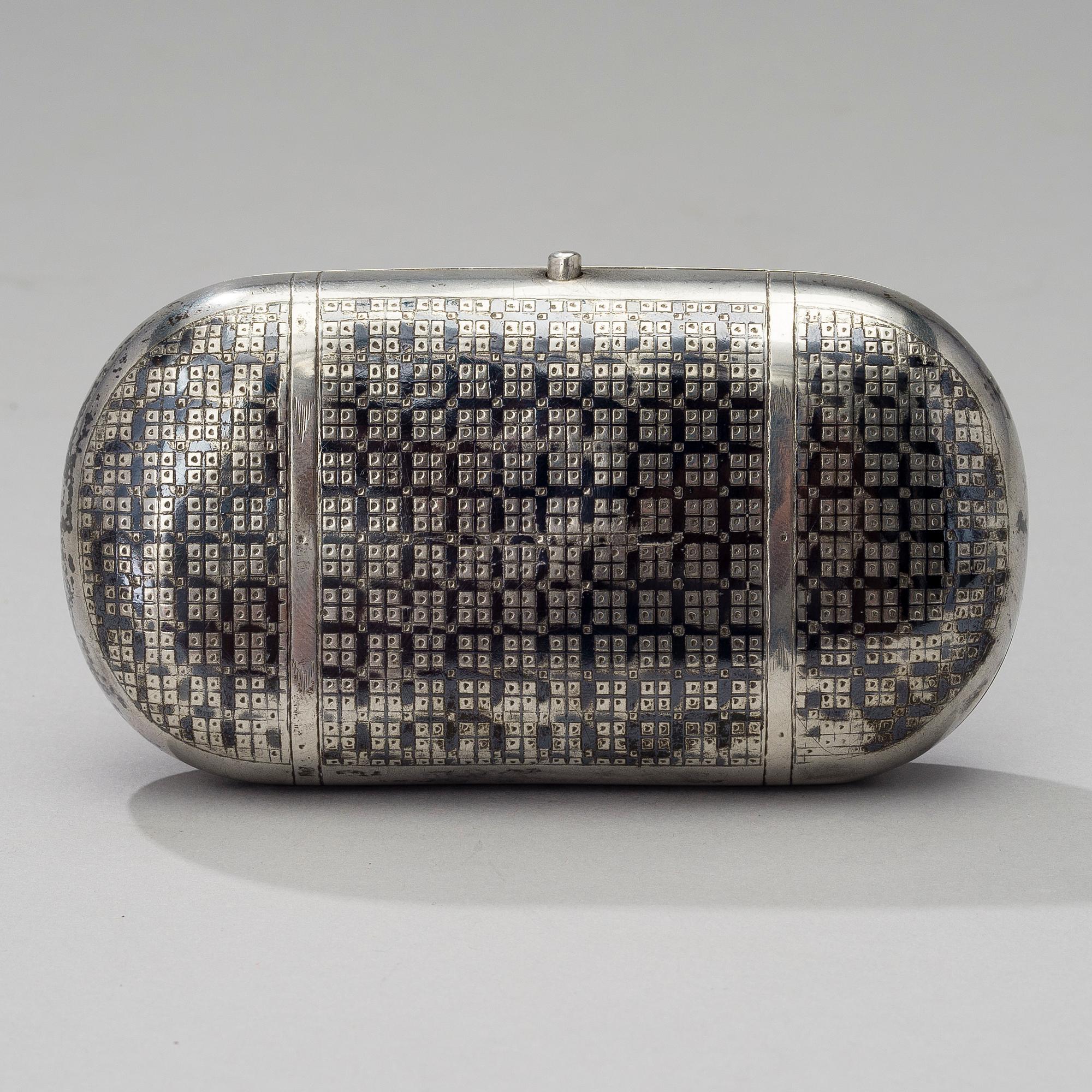CIGAR CASE, silver and niello, Moscow 1864, N.Feofilov, weight 112 g.