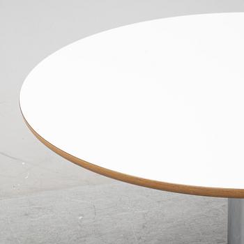A round table by Börge Lindau, secpnd half of the 20th Century.