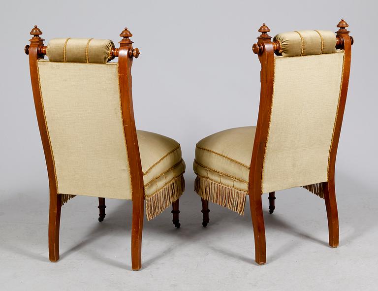 FÅTÖLJER, 1 par, nyrenässans, sent 1800-tal.