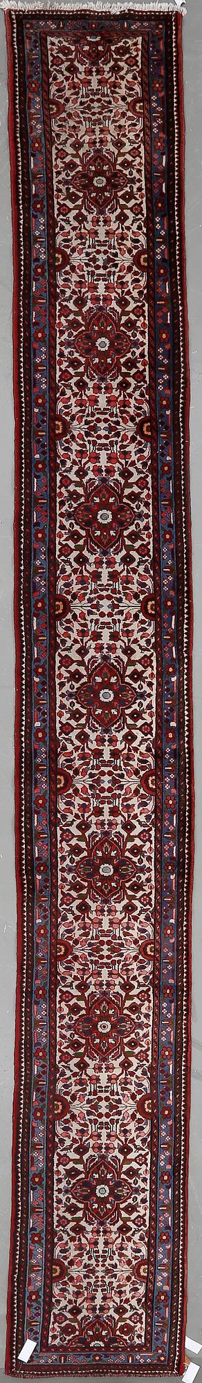 MATTA, orientalisk galleri. Ca 605x74 cm.