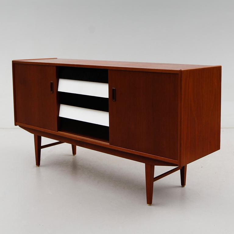 SIDEBOARD, 1900-talets andra hälft.