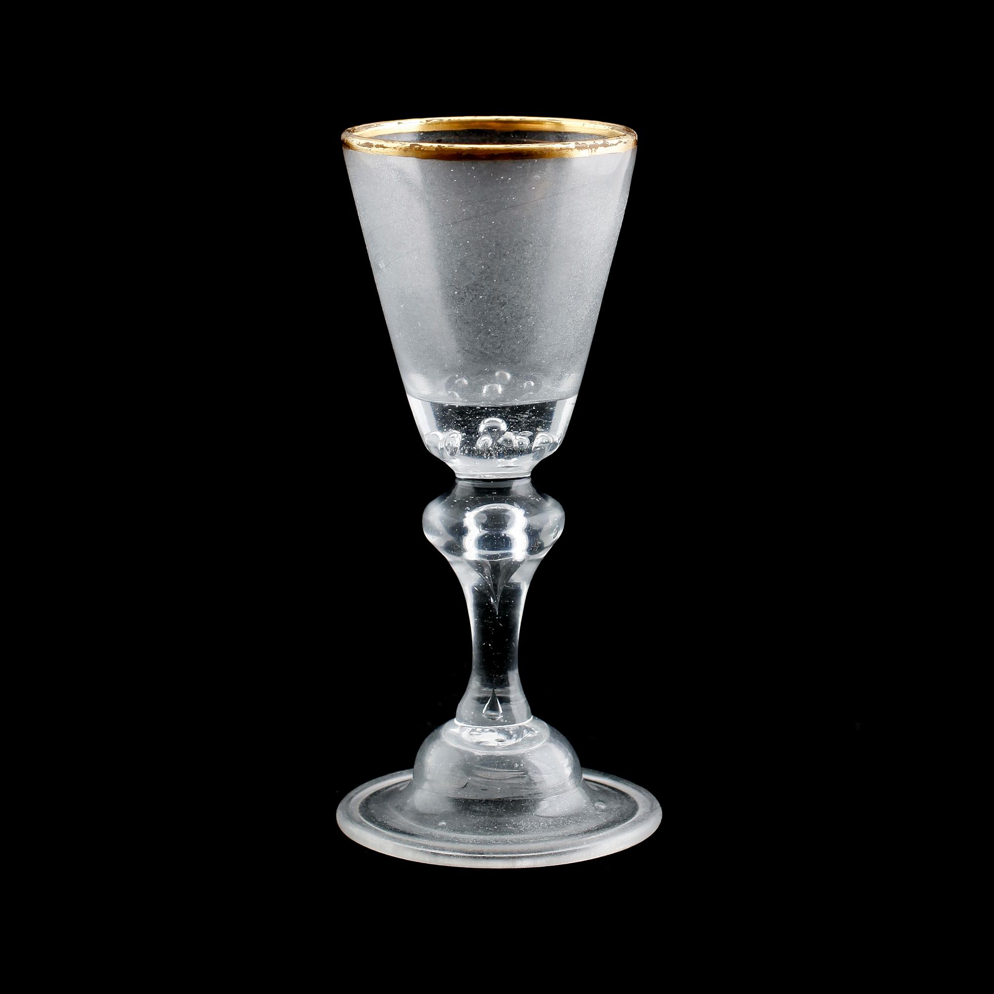 VINGLAS PÅ FOT, 1700-tal.