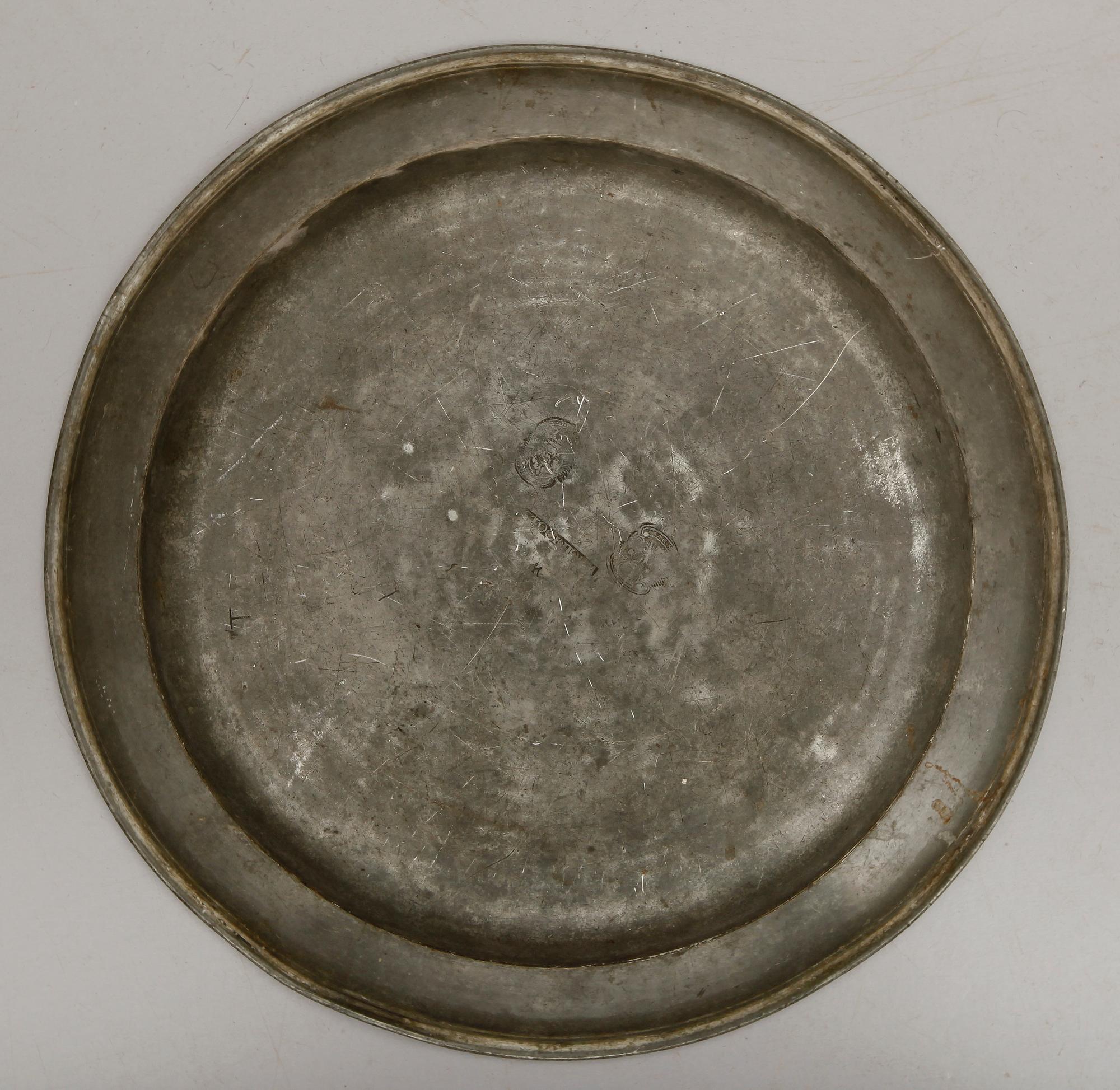 FAT, tenn, otydliga stämplar, Stockholm 1700-tal.