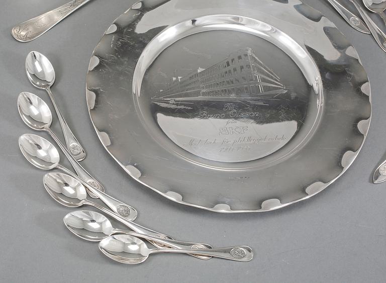 PARTI SILVER, 16 delar, mestadels Sverige, 1900-tal, vikt exklusive ljusstake 551 gram.