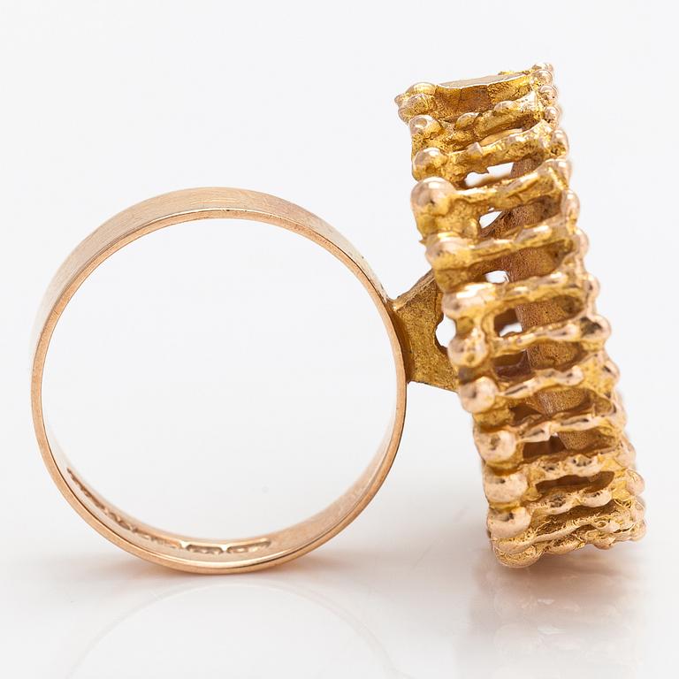 Ring, 14K guld. Tammen koru, Åbo 1970.