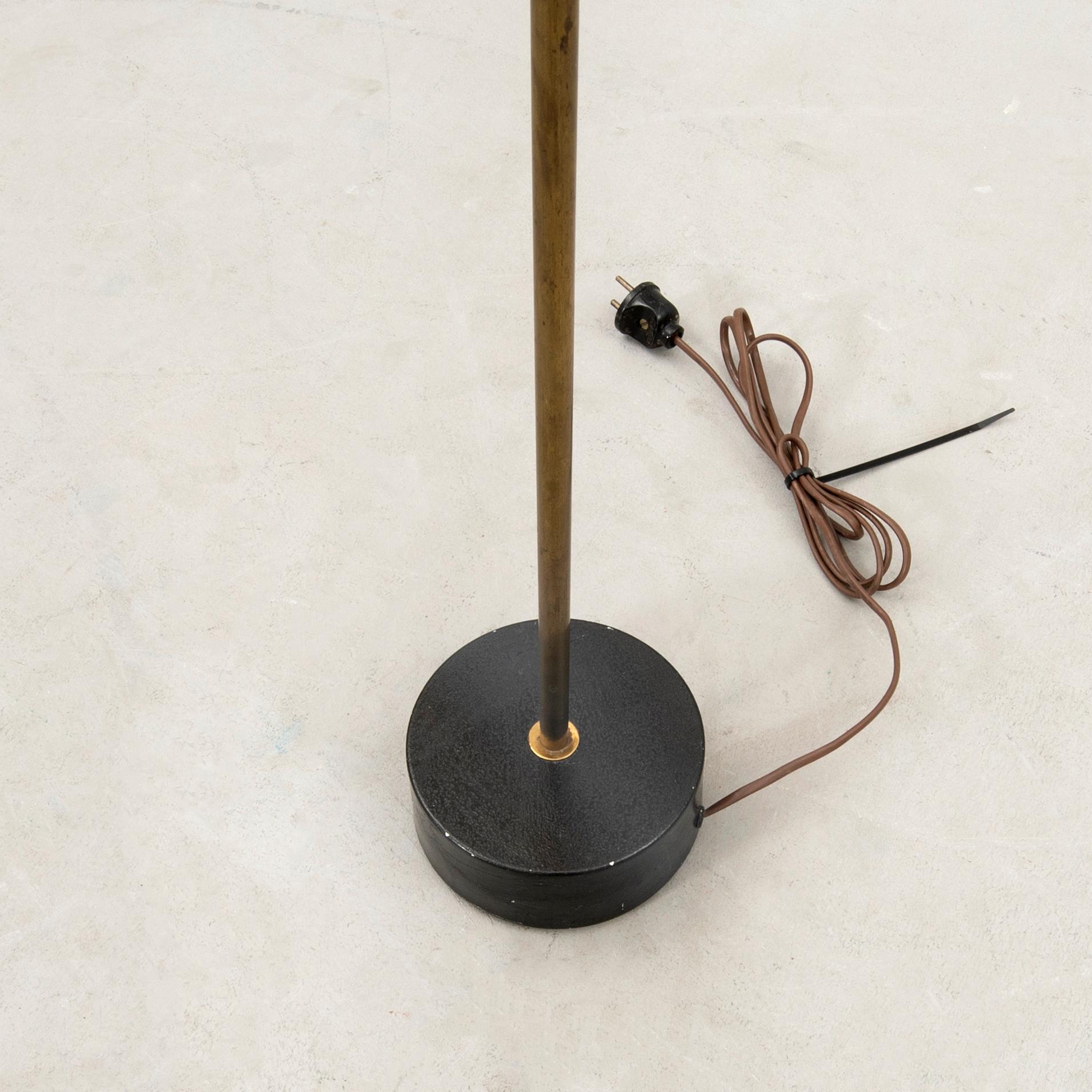 Golvlampa "Deji 22" Italien 1900-talets mitt.