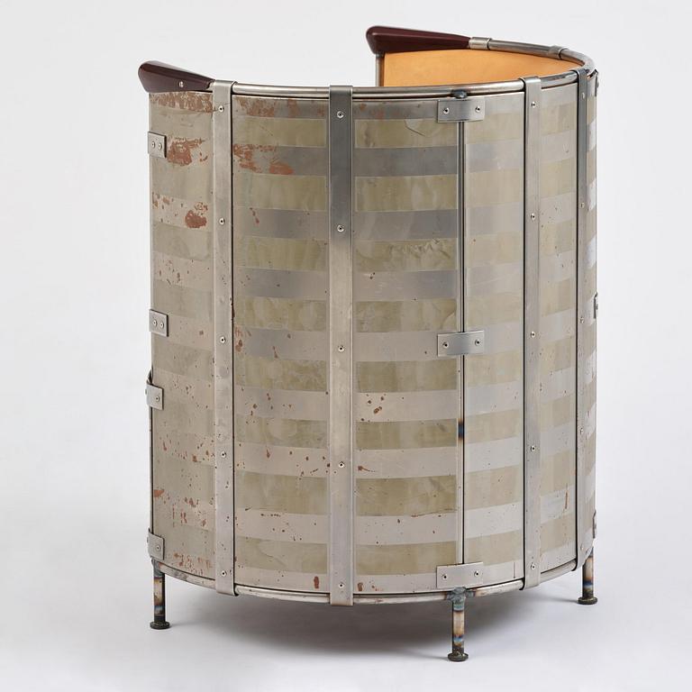 Mats Theselius, fåtölj, "Älgskinnsfåtöljen", ed. 52/360, Källemo, Värnamo, efter 1991.