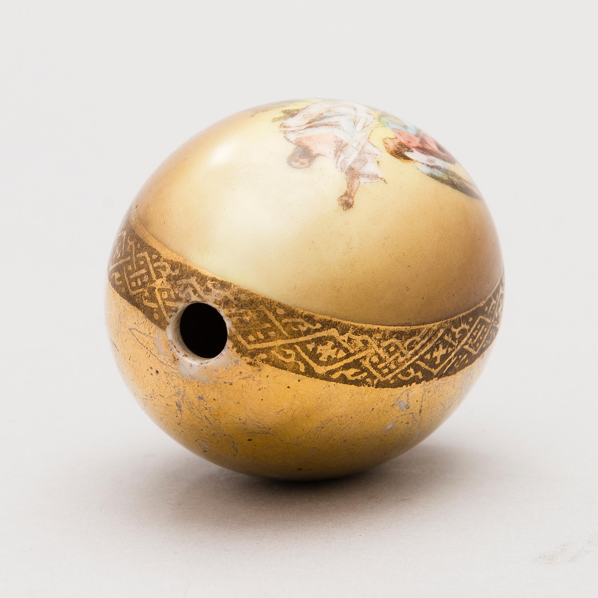 PÅSKÄGG, porslin. Kejserliga porslinsfabriken, S:t Petersburg, 1800-talets slut.