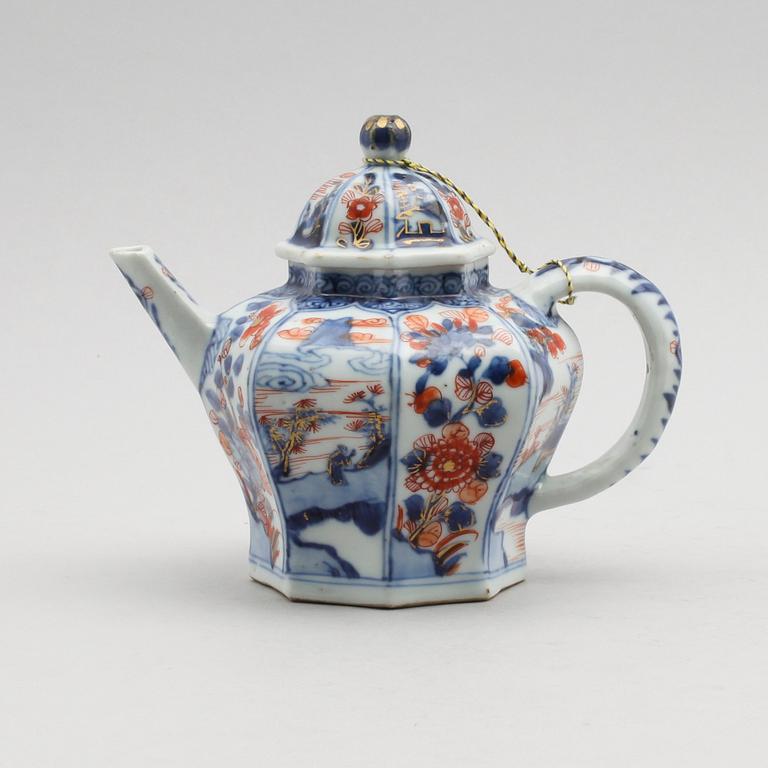 TEKANNA, porslin, Kina, Kangxi 1662-1722.