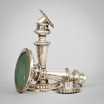 LJUSSTAKAR, ett par, silver. Sheffield 1830/40-tal.