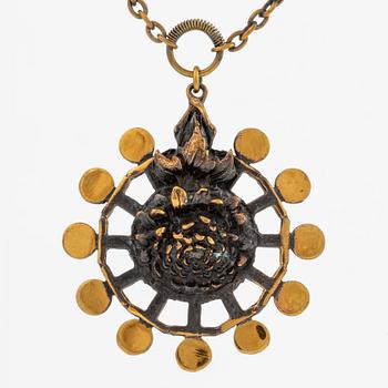 Pentti Sarpaneva, collier, brons.