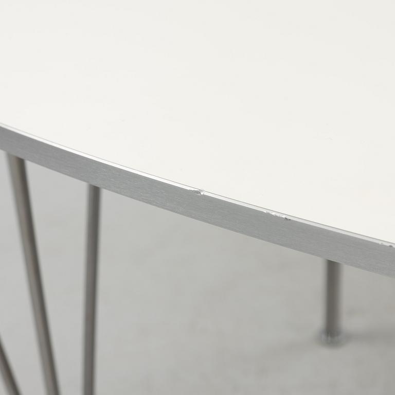 Bruno Mathsson & Piet Hein, matbord, "Superellips", Fritz Hansen, Danmark, 2008.