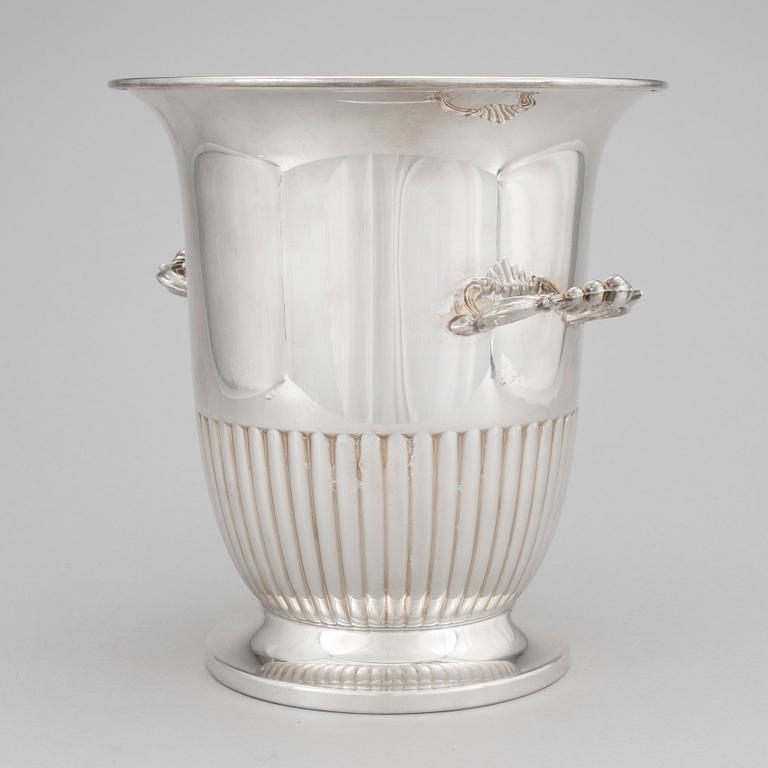 A late 1900's wine cooler.