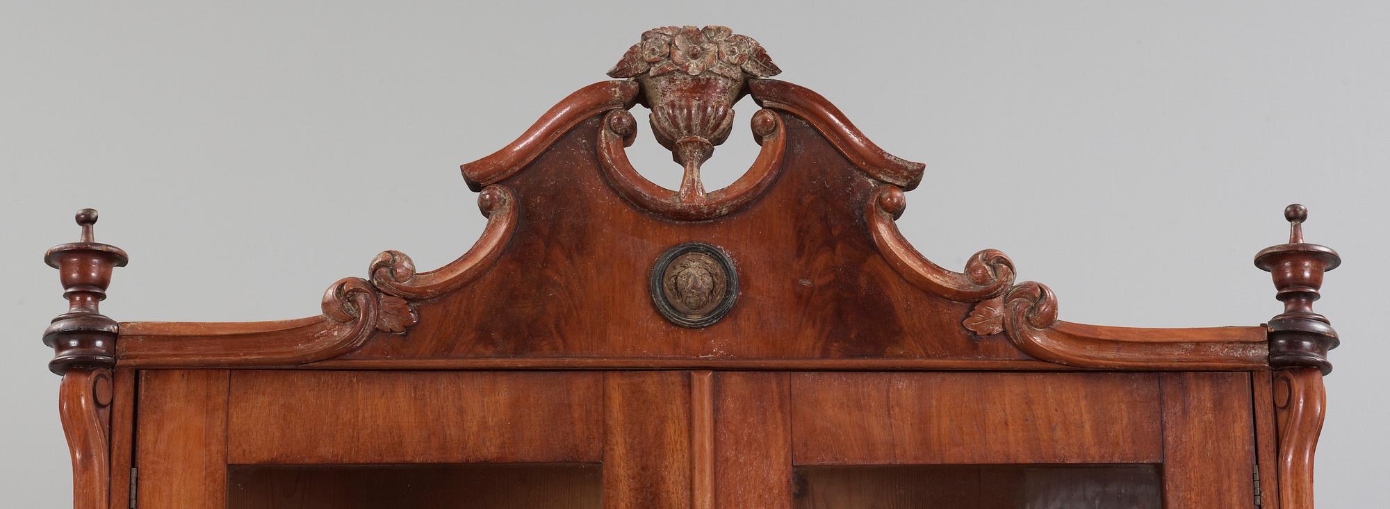 BOKSKÅP, senempire, omkr 1800-talets mitt.