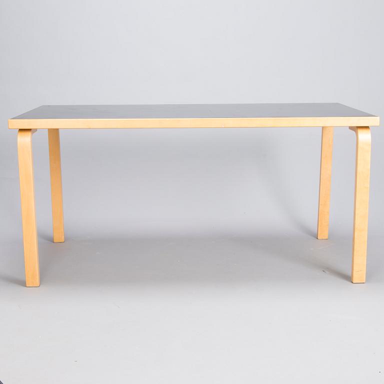 ALVAR AALTO, PÖYTÄ, malli 81A, Artek, 1900-luvun loppu.