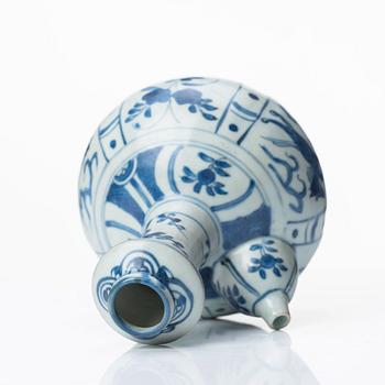 A blue and white kendi, Ming dynasty, Wanli (1572-1620).