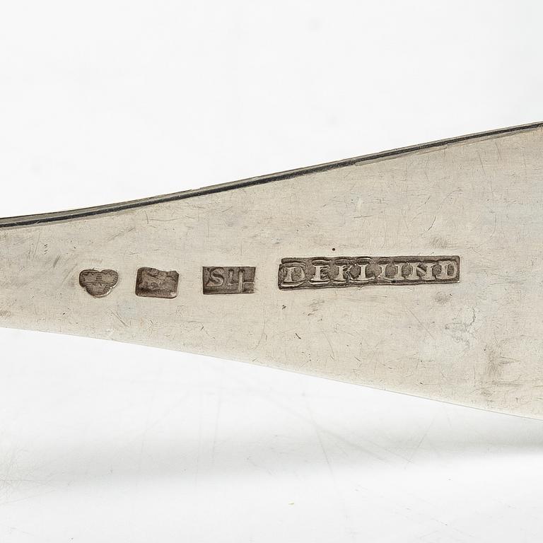 Matskedar, silver, 11 st, äldre modeller, 1789-1848.