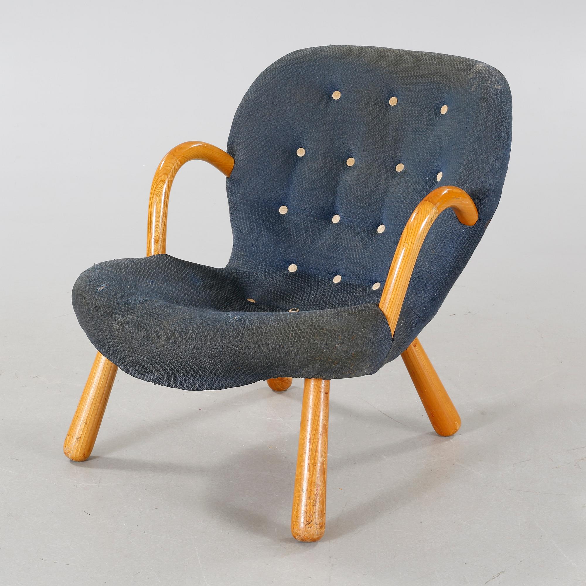 A chair attributed to Philip Arctander, model "Clam Chair" or "Muslinge", 1940s/50s.