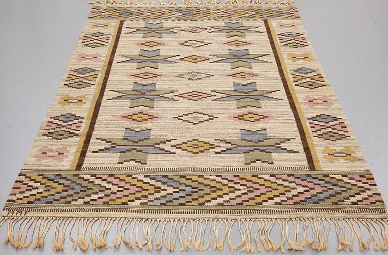 MÄRTA MÅÅS-FJETTERSTRÖM, MATTO, "Vit botten", flat weave, ca 252 x 154 cm, signed MMF.