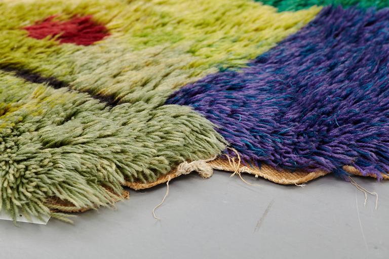 Pierre Olofsson, A carpet, "Havsbotten", knotted pile in relief, ca 201 x 159 cm. Designed by the Swedish painter Pierre Olofsson.