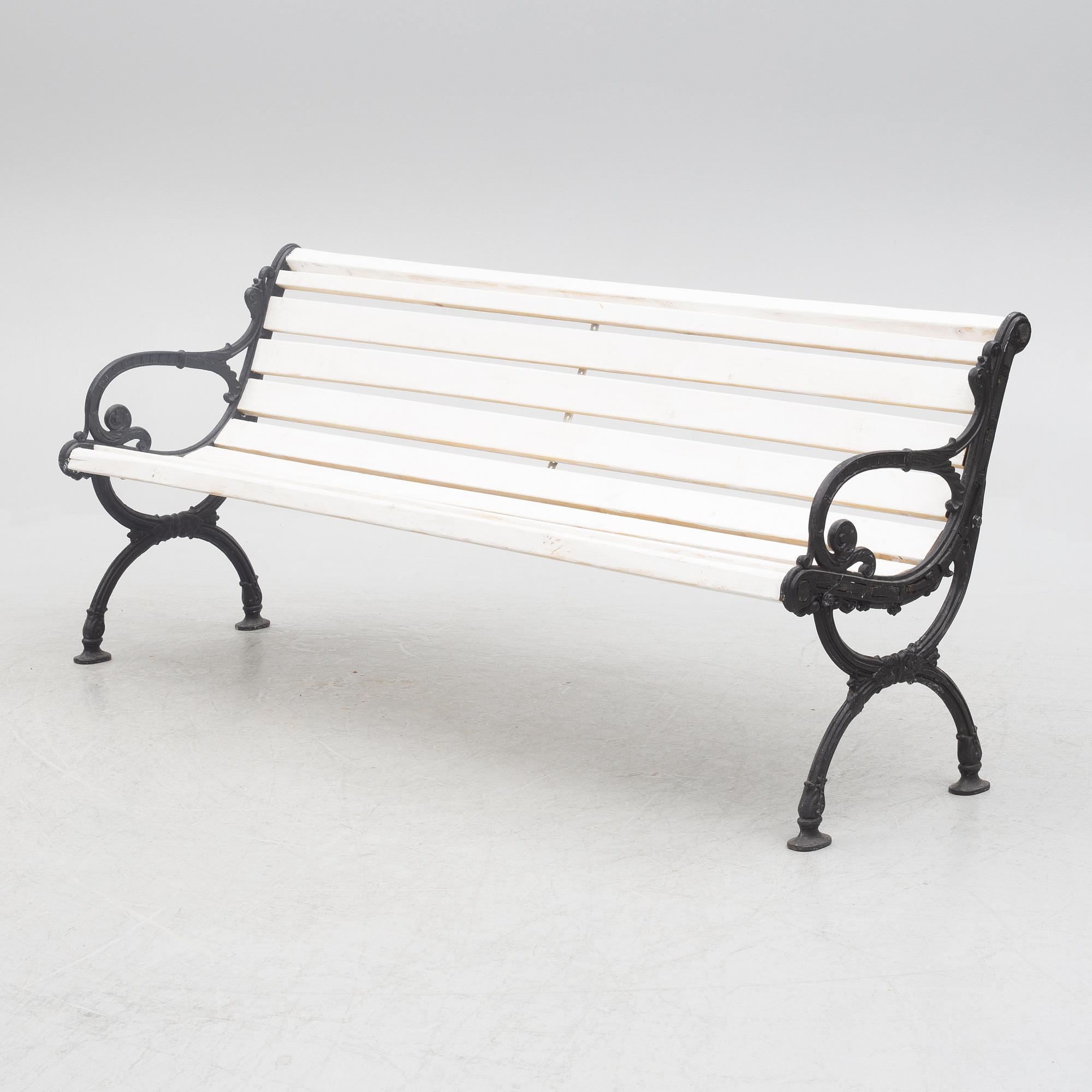 A garden sofa from Husqvarna, first half of the 20th century.