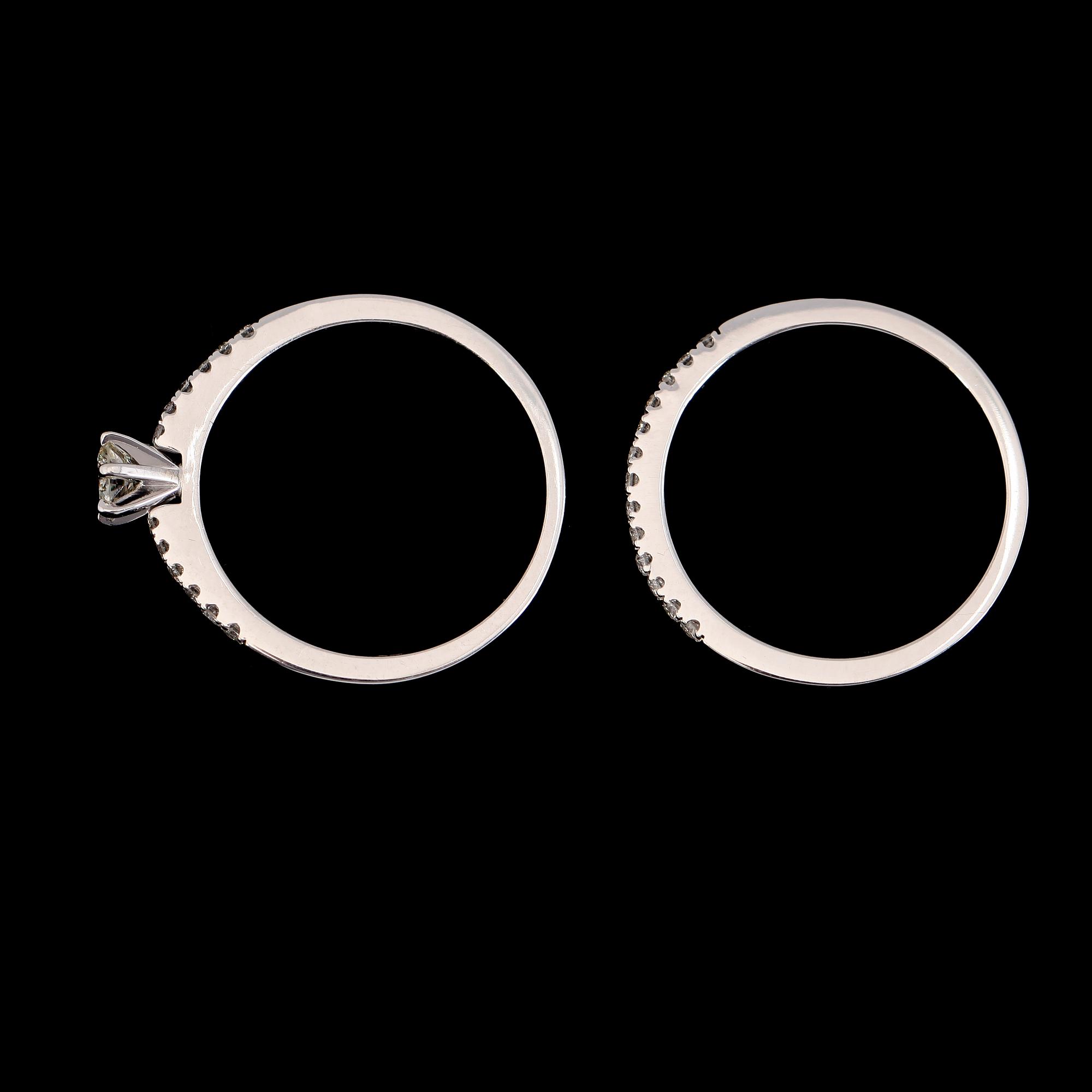 RINGAR, 2 st, 14K vitguld, diamanter tot ca 0.50 ct.
