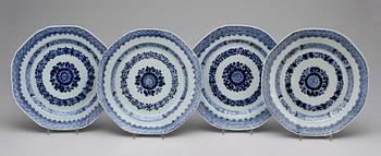 TALLRIKAR, 8 st, porslin, Qianlong, Kina, 1700-tal.