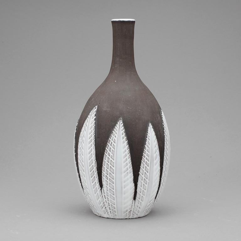 VAS, lergods, Anna-Lisa Thomson,"Paprika" Uppsala Ekeby, 1900-talets andra hälft.