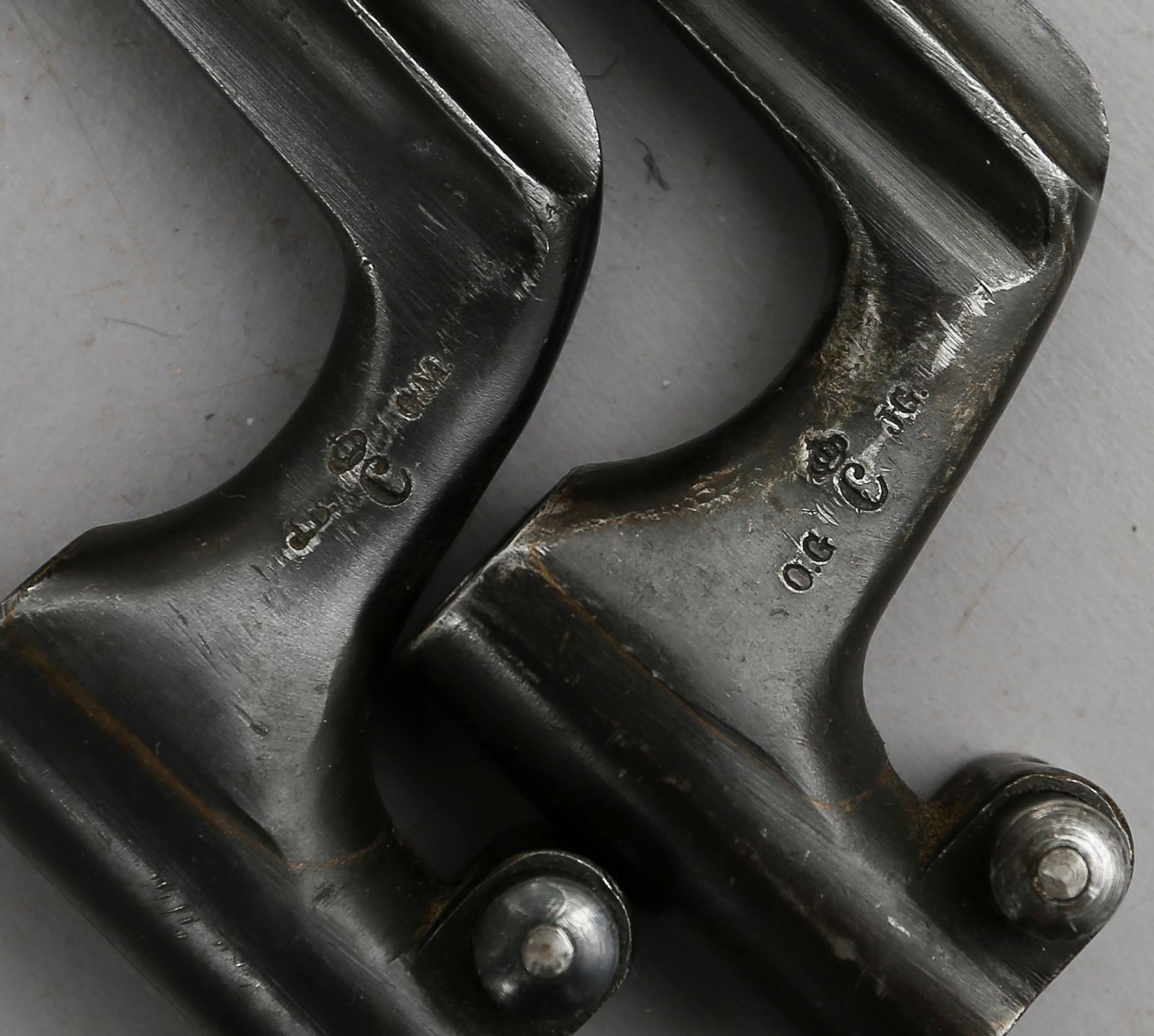 BAJONETTER, 2 par, 1800-/1900-tal.