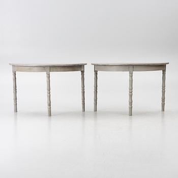 A pair of wall talbles, ca 1900.