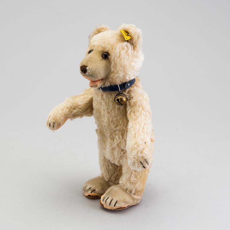 A Steiff Teddy Baby teddybear, Germany, ca 1952.