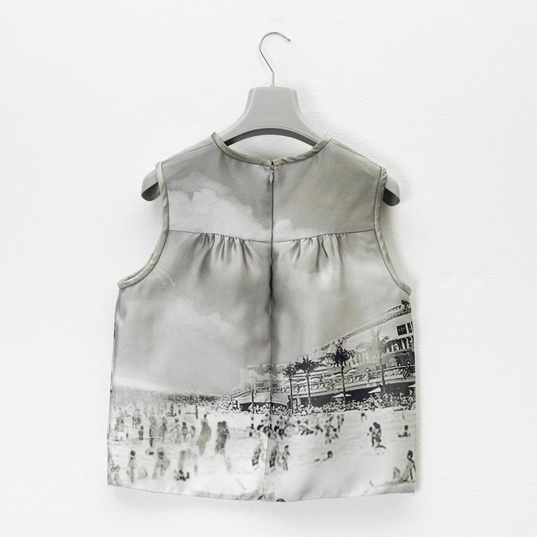 Prada, a silk-mix jacket and top, size 38.