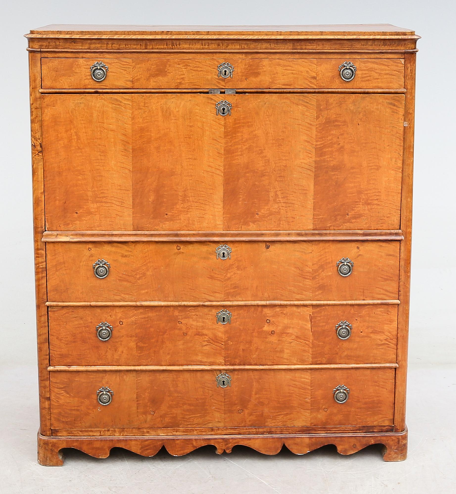 CHIFFONJÉ, 1800-talets mitt.