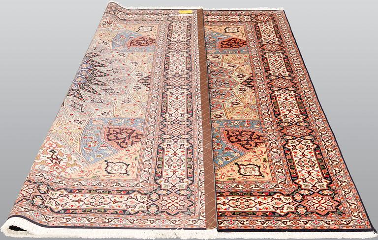 Matta, Täbriz part silk s.k 50 Radj, 261 x 205 cm.