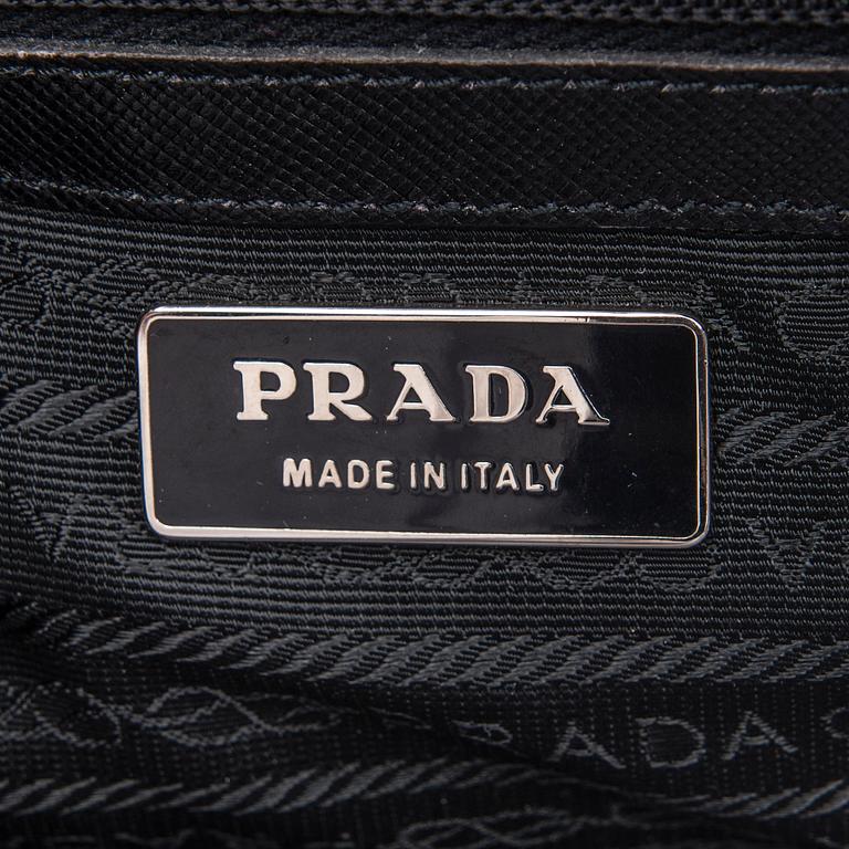 VÄSKA, Prada.