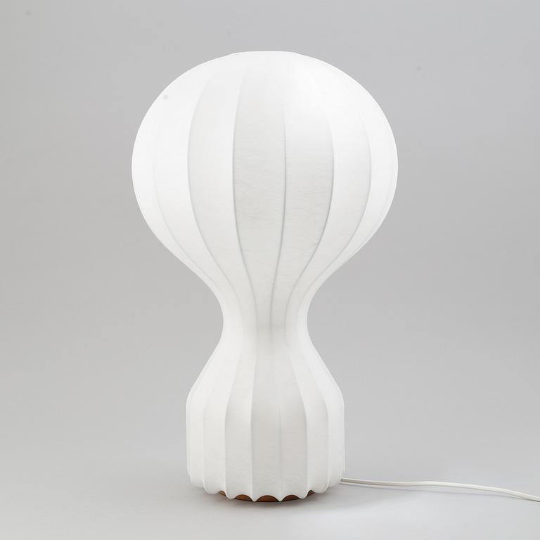 A 'Gatto' table lamp by Archille & Pier Giacometti, Flos.