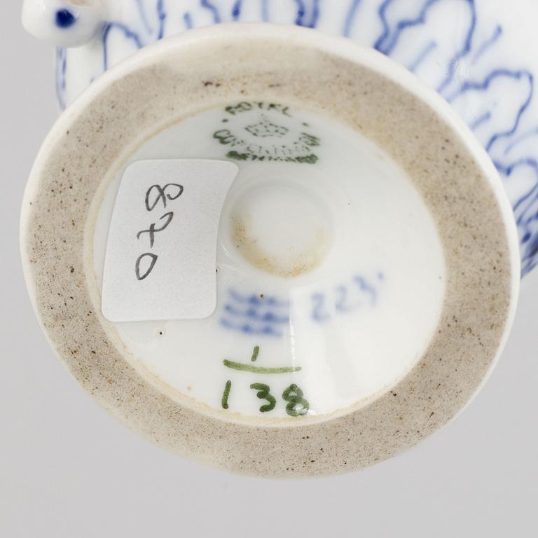 A 'Blue Fluted Plain' porcelain mustard pot, Royal Copenhagen, model '138', 20th century.