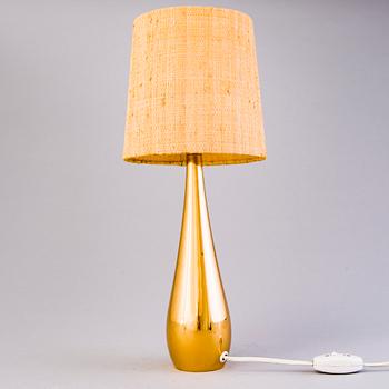 MAURI ALMARI, A mid-20th-century 'K 11-22' table lamp for Idman.