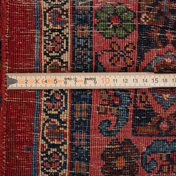 A carpet, Bidjar, circa 350 x 265 cm.