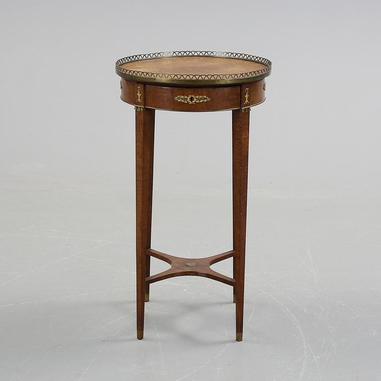BORD, gustaviansk stil, 1900-tal.
