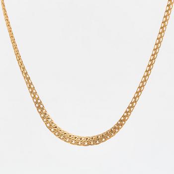 A graduated fancy-linkl necklace.