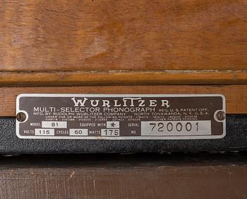JUKEBOX, Wurlitzer Model 81, on original wooden stand "Mae West".