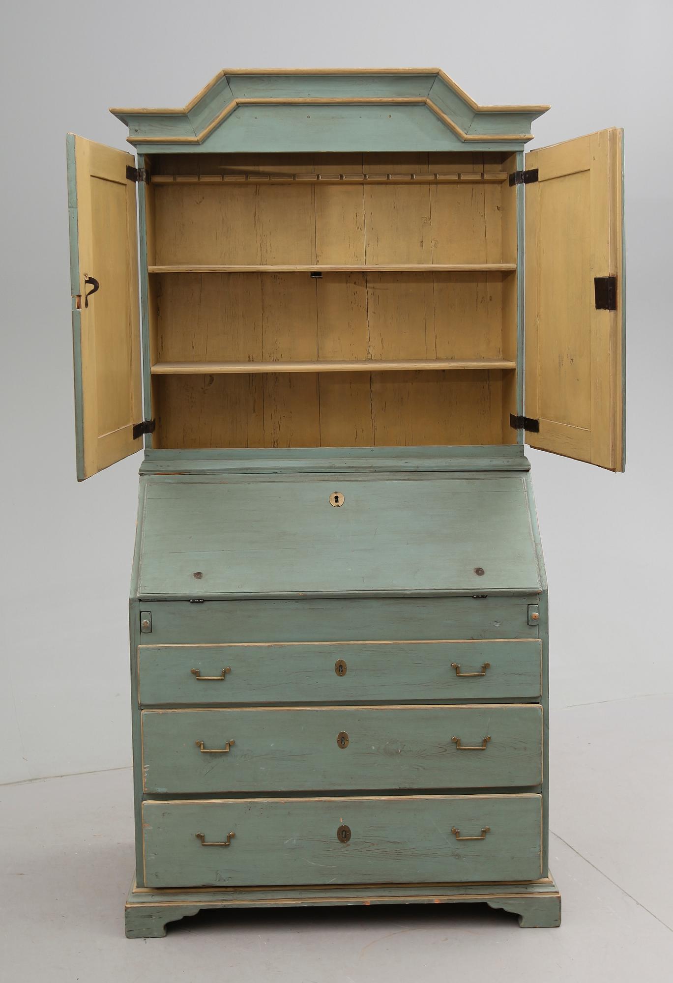 SKRIVSKÅP, allmoge, 1800-talets första hälft.