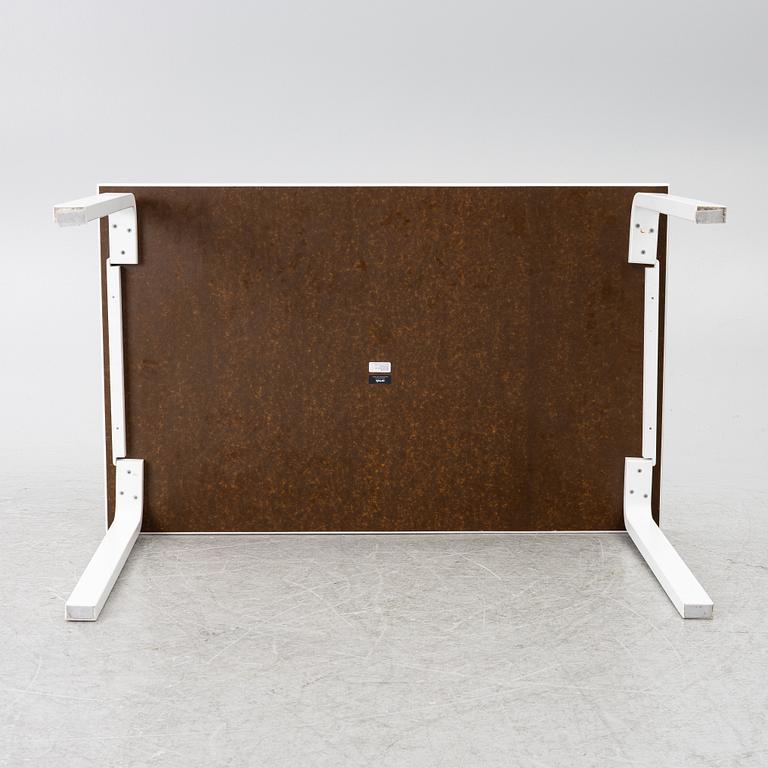 Alvar Aalto, Table, Artek, 2000.