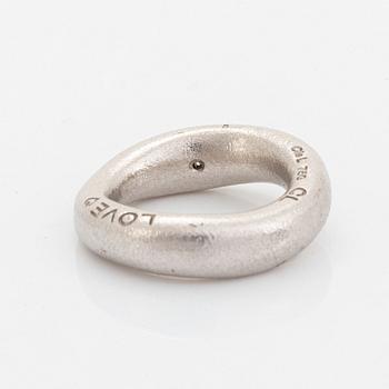 Ole Lynggaard "love ring" with brilliant-cut diamonds.