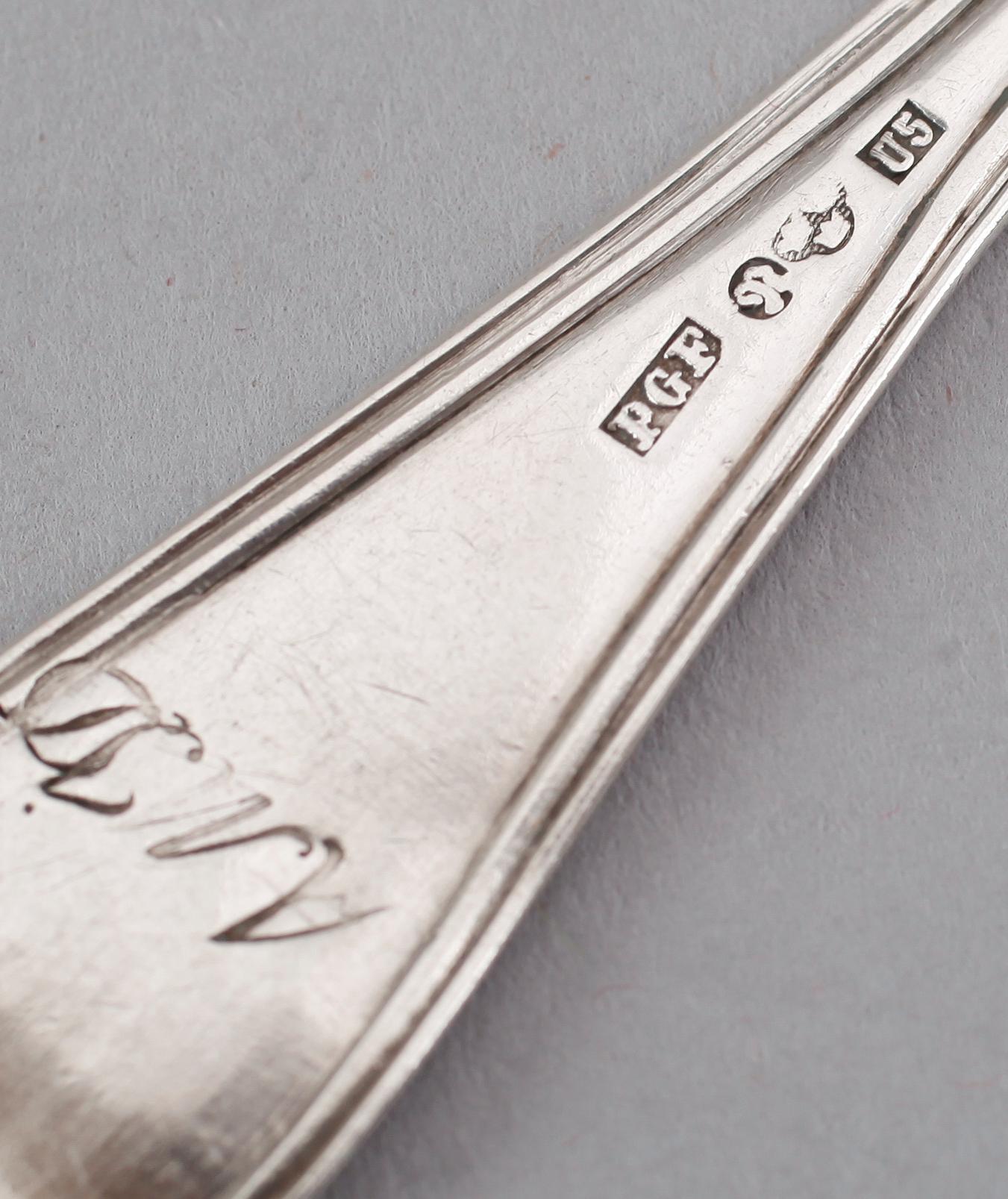 TESKEDAR, 22 st, silver, olika modeller, 1800/1900-tal. Total vikt ca 340 gram.