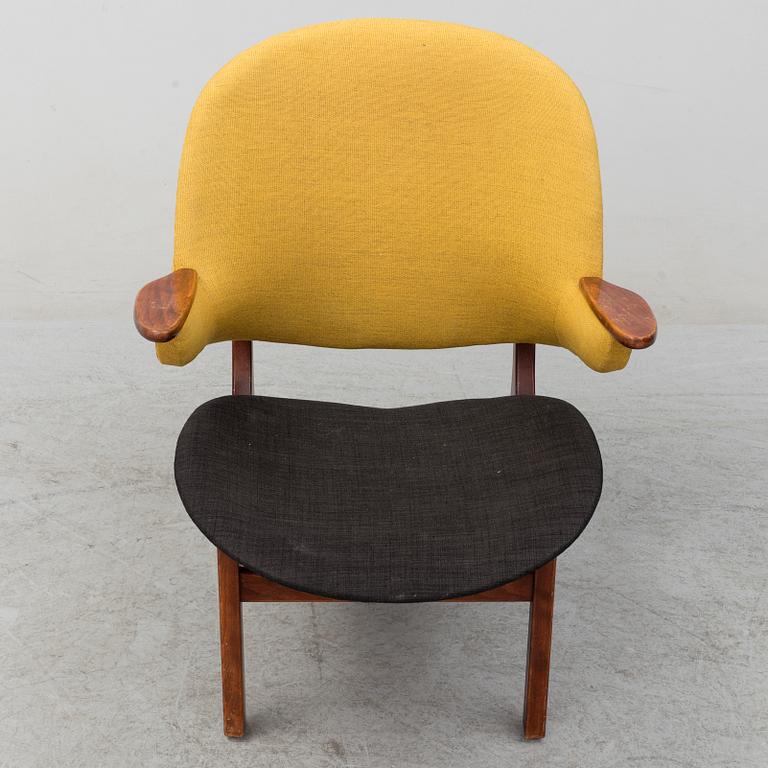 A mid 20th century easy chair model 33A by Carl Edward Matthes, Denmark.