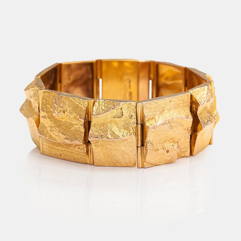 Björn Weckström, A 14K gold bracelet "Golden stream". Lapponia 1970.