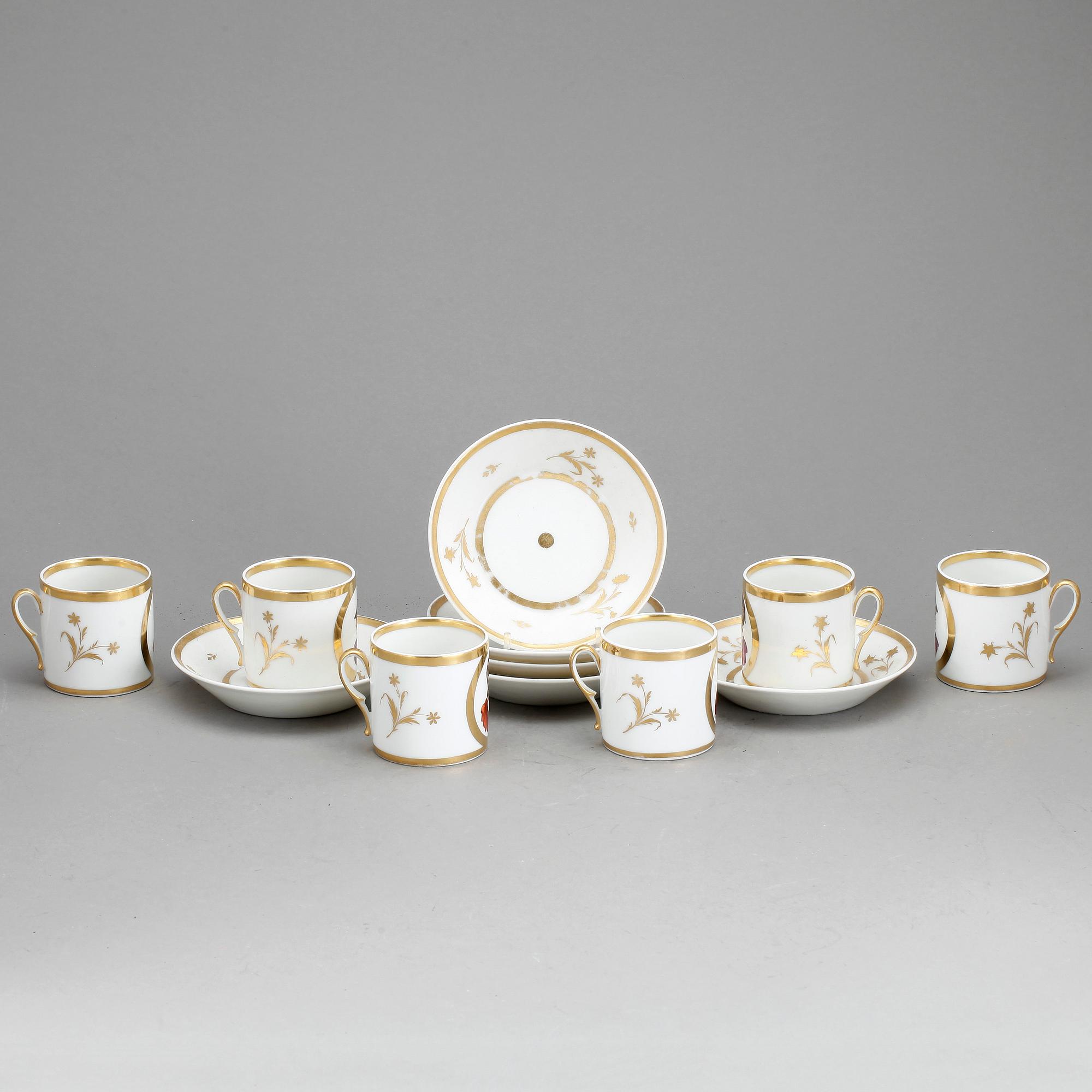 KOPPAR med FAT, 6 st, porslin, Empire, 1800-talet första hälft.