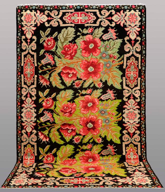 A CARPET, Kilim Besarabian, ca 350 x 203 cm.